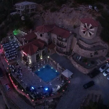 ホテル The Stone Castle Boutique Ağaçlı
