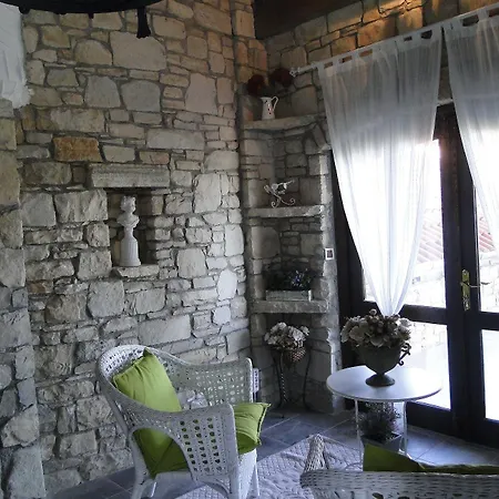 ホテル The Stone Castle Boutique 4*