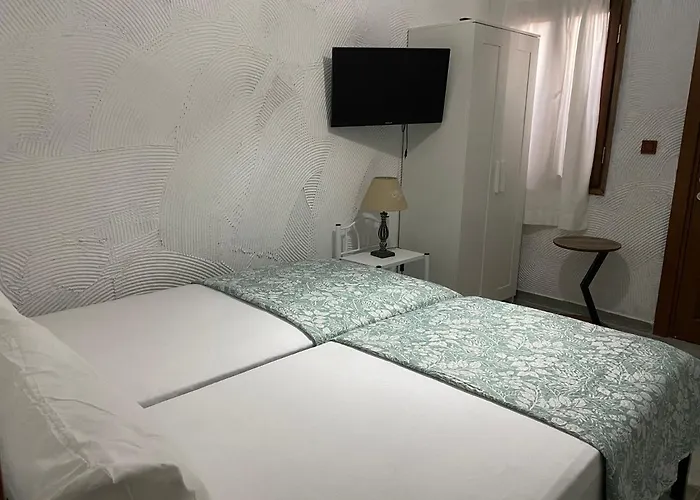 فندق The Stone Castle Boutique 4*