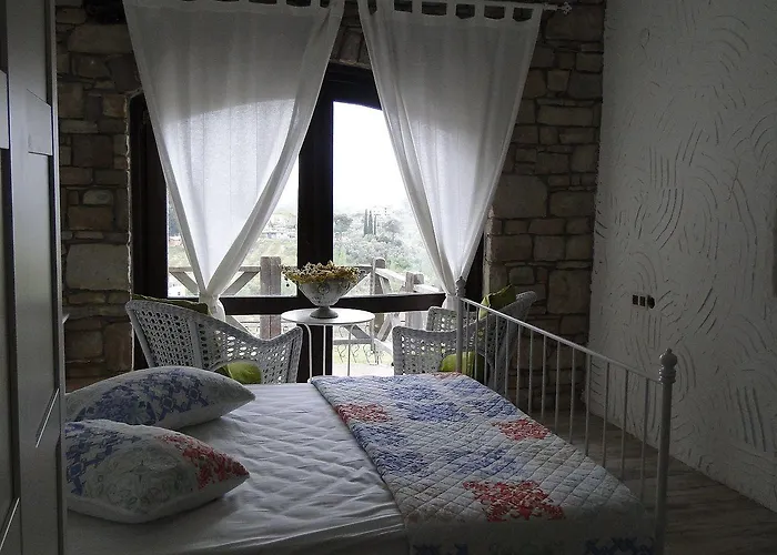 فندق The Stone Castle Boutique 4*