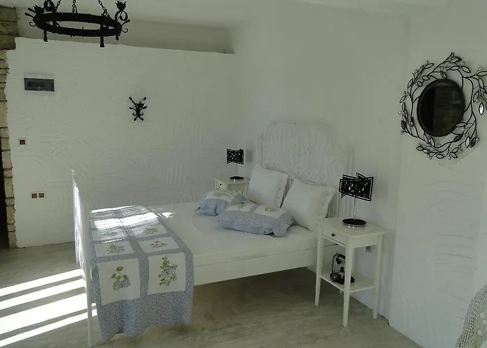 The Stone Castle Boutique 4* آجغه