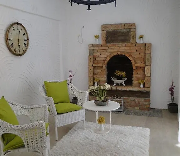 The Stone Castle Boutique 4* Ağaçlı