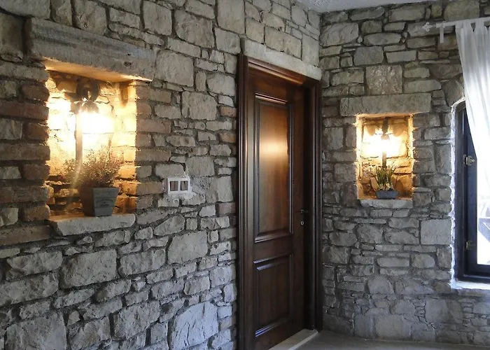 The Stone Castle Boutique فندق آجغه